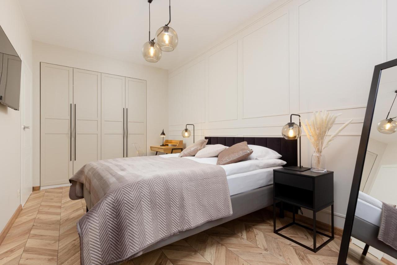 Awangarda Apartment Warsaw Ochota By Renters Prestige Buitenkant foto