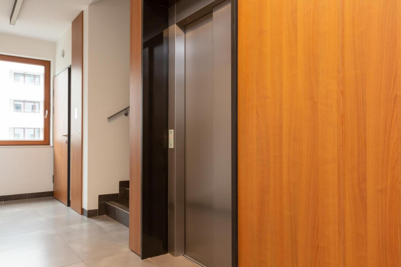 Awangarda Apartment Warsaw Ochota By Renters Prestige Buitenkant foto