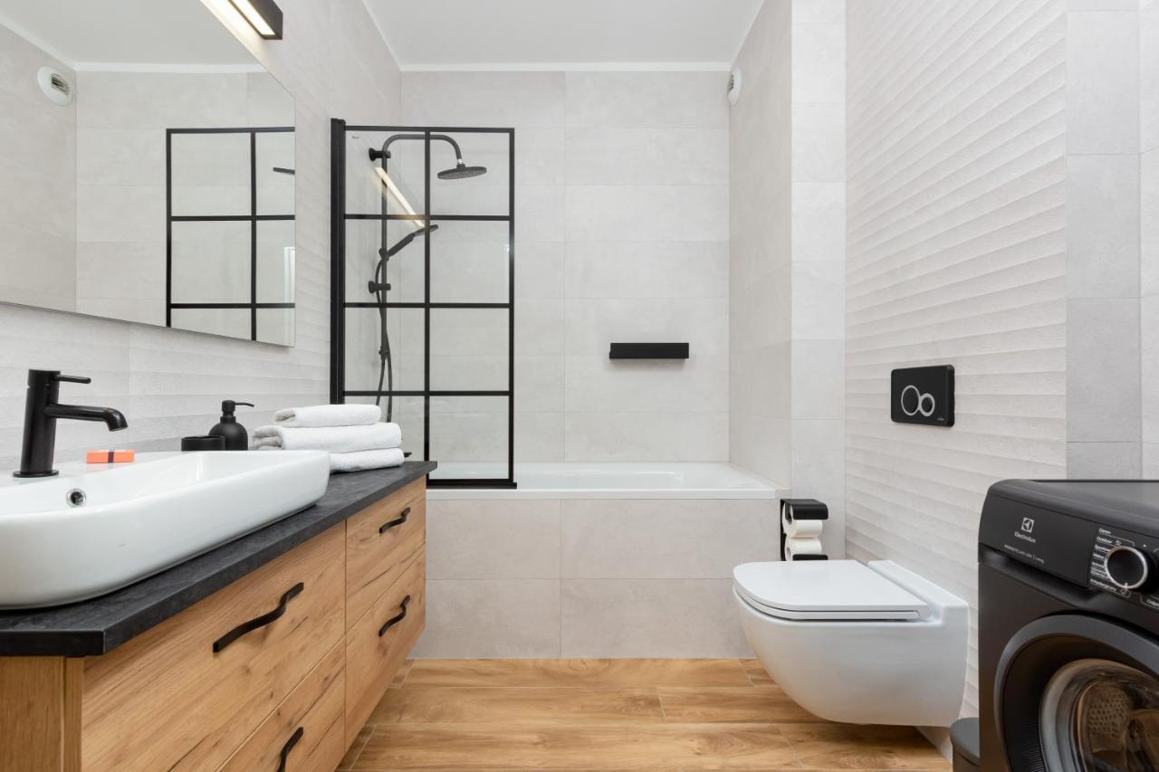 Awangarda Apartment Warsaw Ochota By Renters Prestige Buitenkant foto